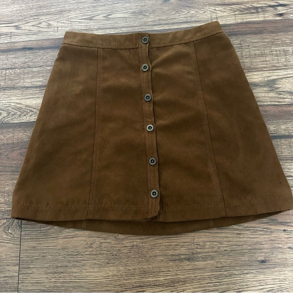 Hollister Suede Button Front Mini Skirt Brown Fall vibe Size 1 Casual Y2K